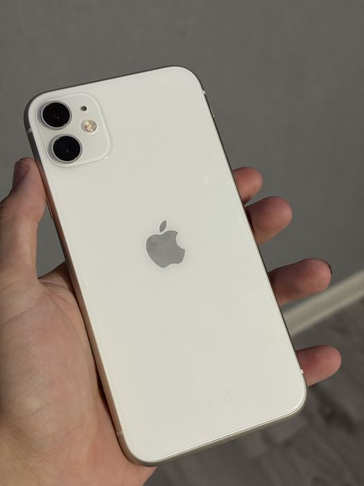 Продам iPhone 11 128 ГБ ТОРГ