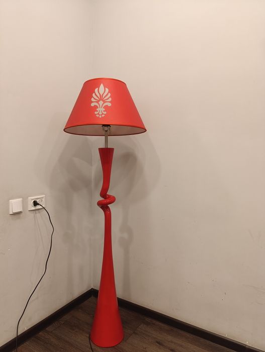 Торшер напольный