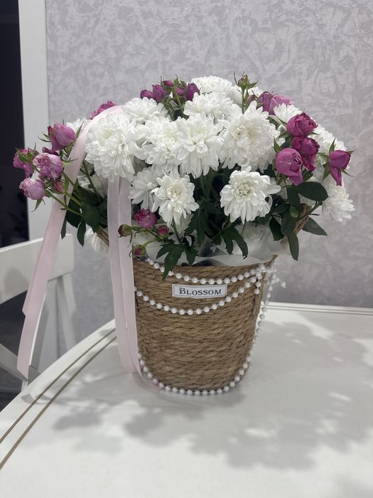 Гүл сатылады