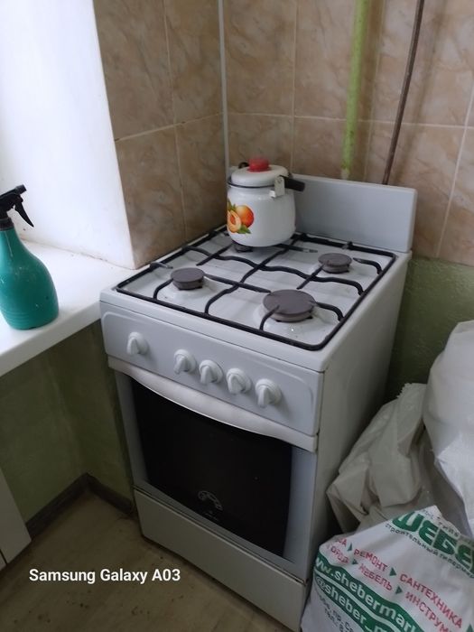 Продам газплиту белая