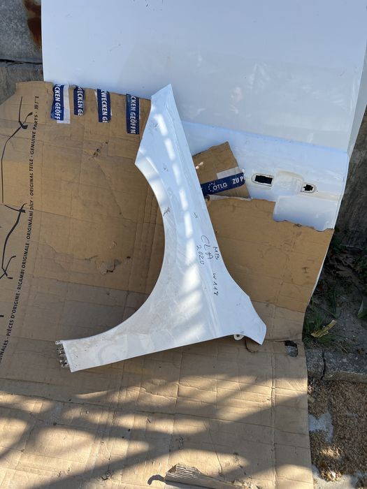 Mercedes Benz CLA 2020 ляв калник