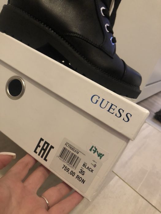 Ghete / bocanci Guess piele marimea 35,originale!