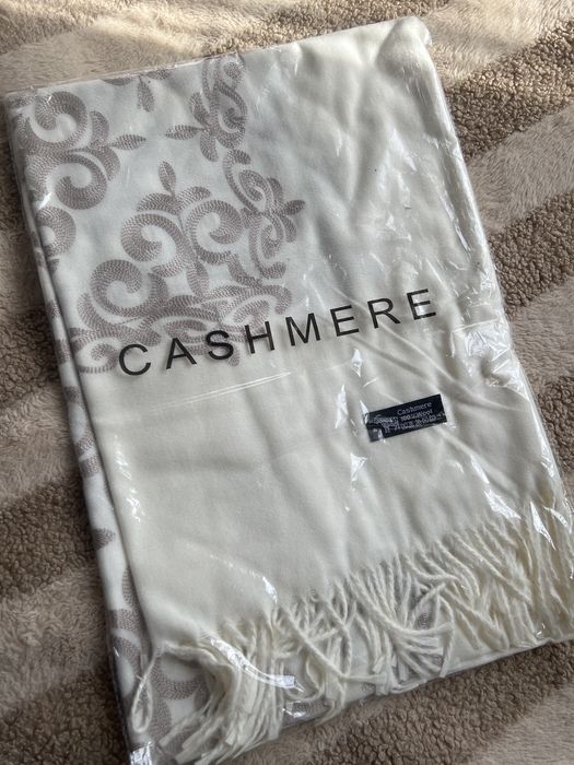 Палантин новый кашемировый продам