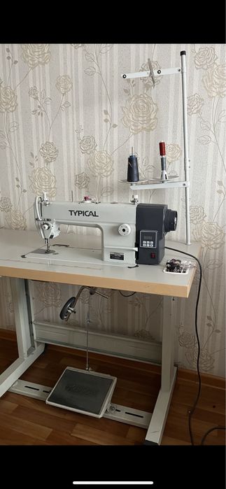 Швейная машинка / швейная машина typical
