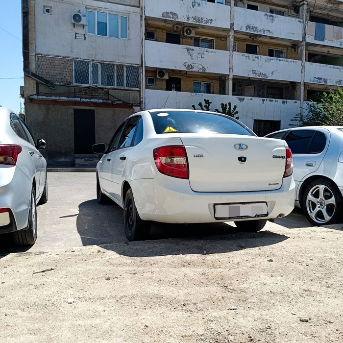 Lada granta 2018 белый