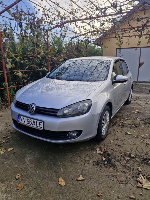 Volkswagen Golf benzină, 3.773 € — imagine 1