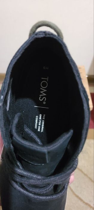 Ботинки TOMS из натурального нубука привозные из Европы