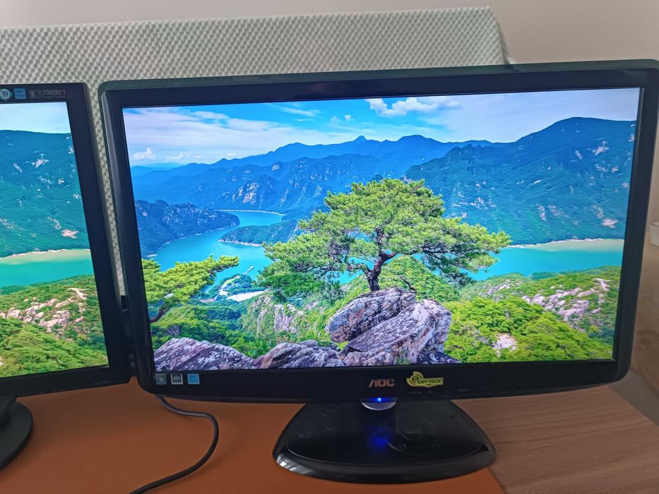 Монитор Samsung SyncMaster E2220 и LOC 22"