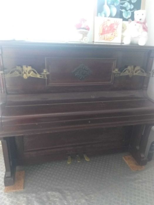 Pianină antică de colecție Zelter & Winkelmann (Braunschweig,1837)