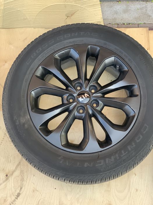 Продам колеса на Kia Sorento  (Лето)