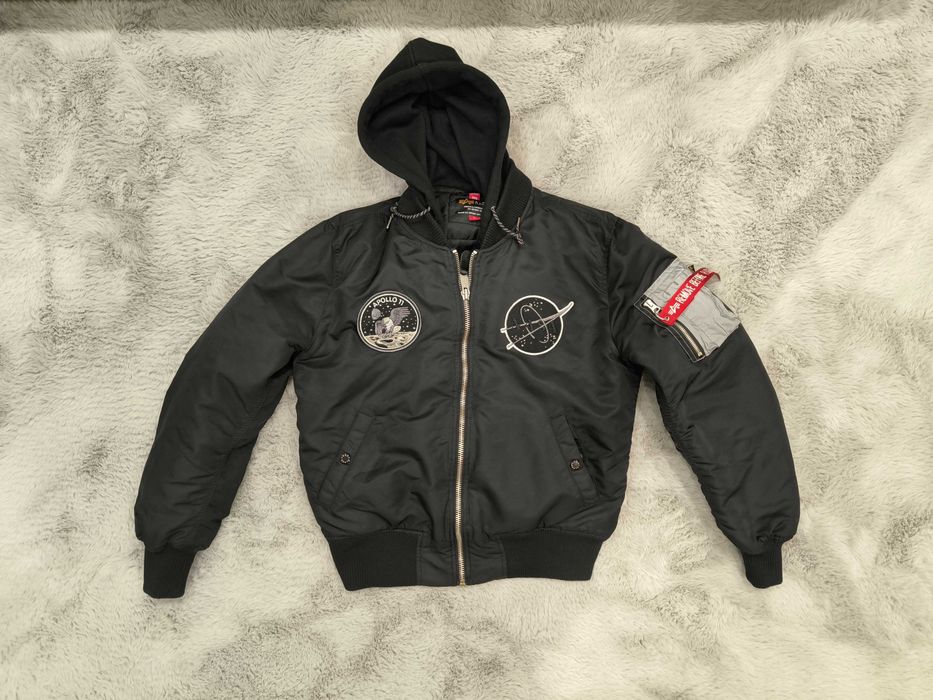 Яке Alpha industries бомбър