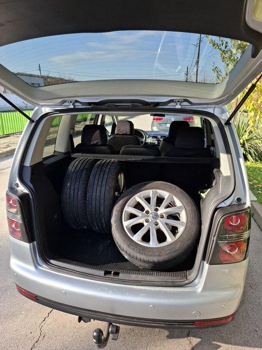 Продава се VW Touran Freestyle 1.4 TSI