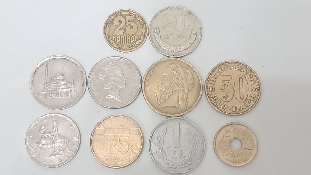 Продам Монеты разн