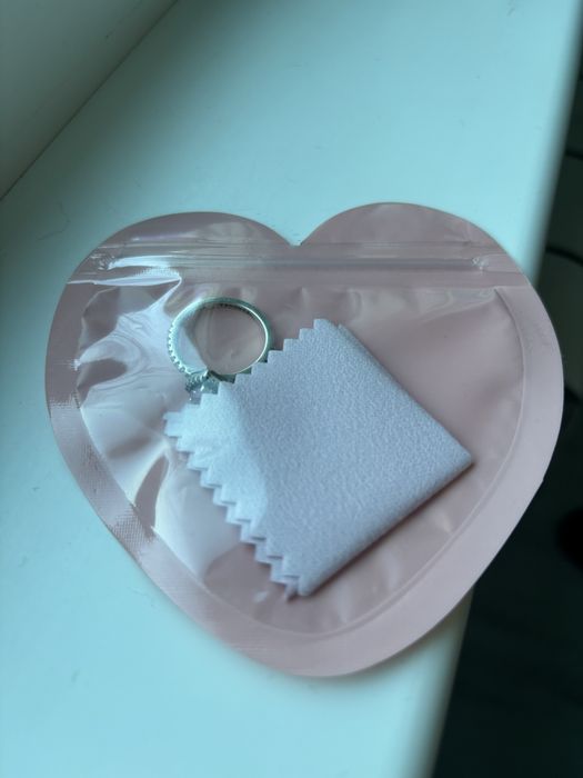 Сребърен пръстен розов камък