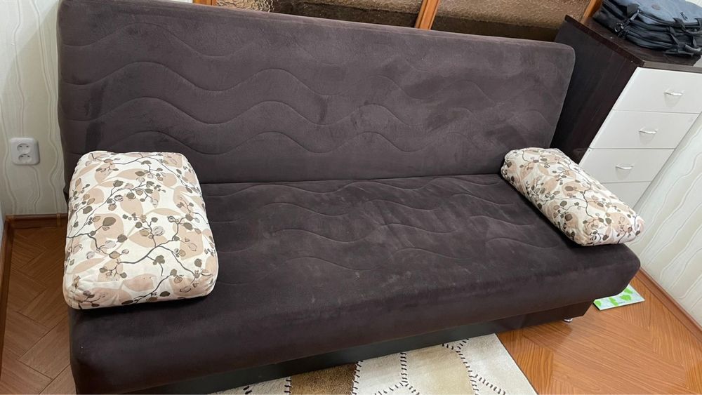 Диван-книжка велюр продается