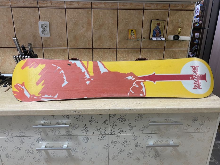 Vând placa copii 1,32 m și Boots mărimea 40,5 cu BOA