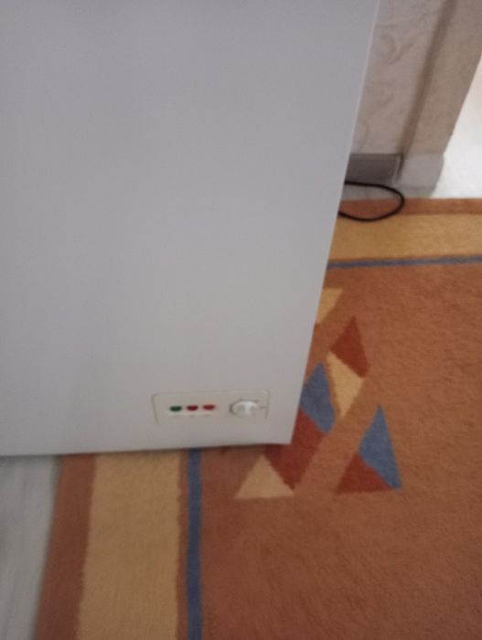 Продам морозильник