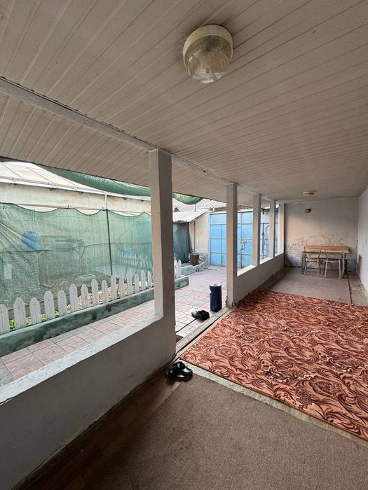 Срочно продаётся дом 4х-комн, 2 сотки земли. Метро Турон 100 м.