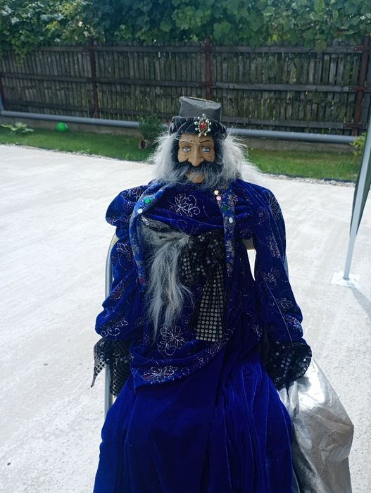 Păpușă /Marioneta profesionala de teatru cu costum de epoca