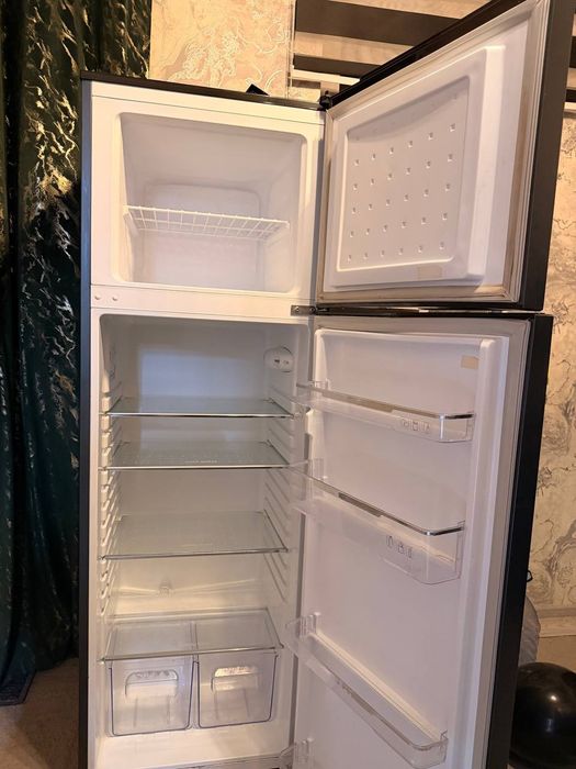 ARTEL холодильник сотилади