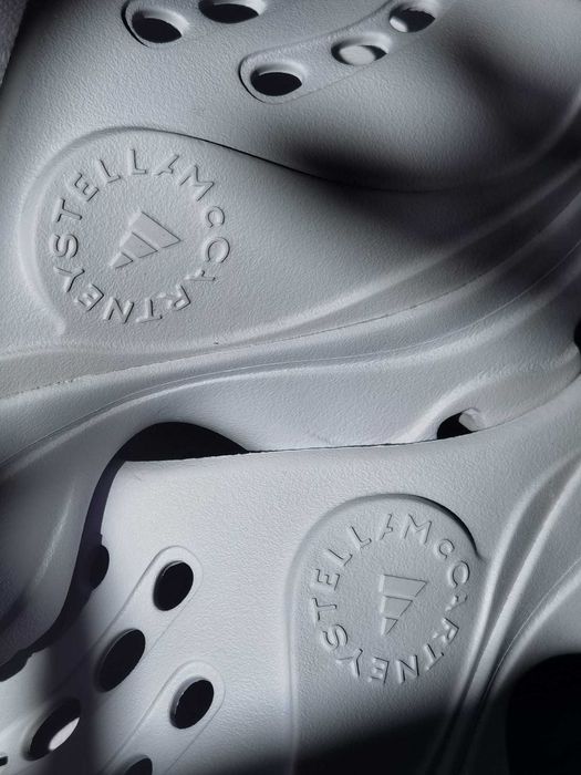 Flip-flops dama papuci albi slapi Adidas by Stella McCartney