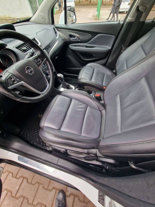 Автомобил  OPEL MOKKA