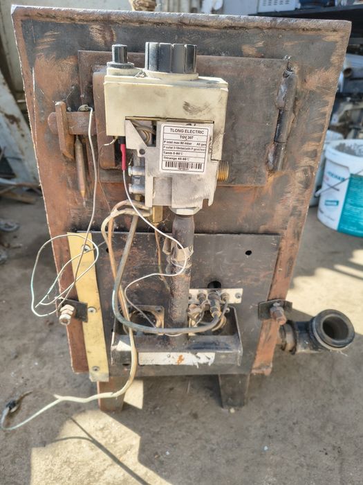 Продам газовый котел