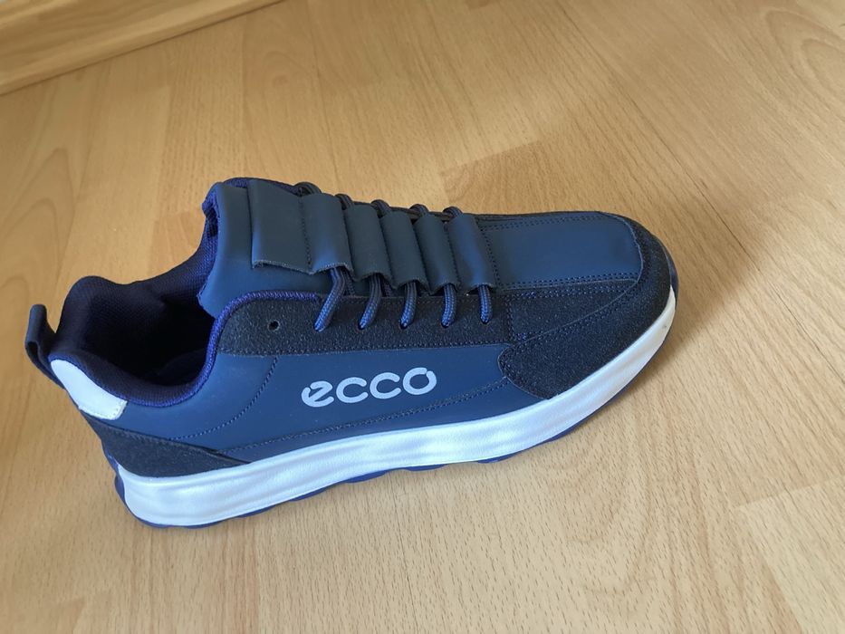 ECCO кроссовки новые!