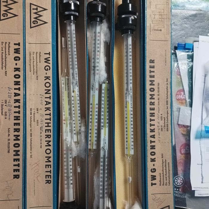 Термометри лабораторни стъклария
