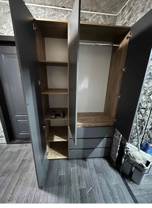 Продам шкаф распашной