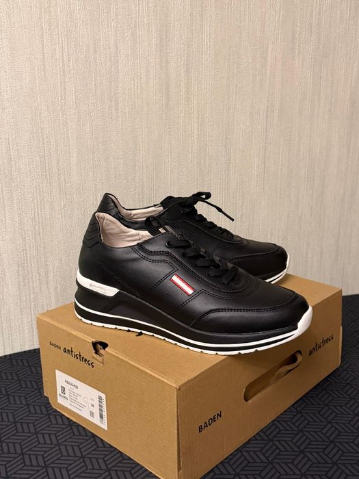 Турецкие кроссовки