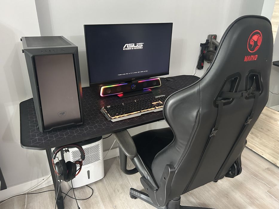 Gaming PC + цялата периферия !