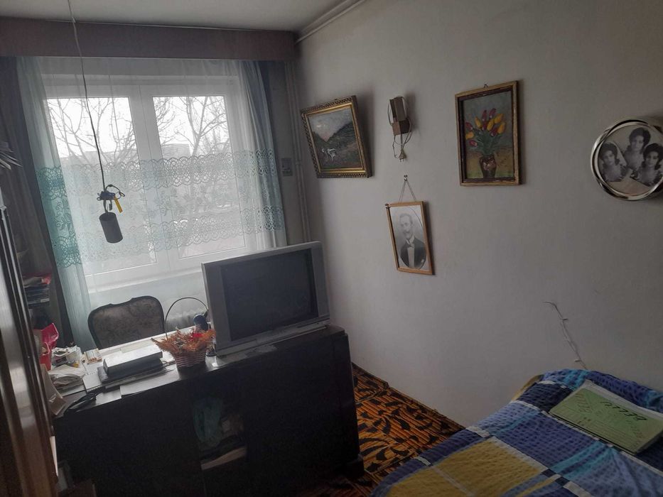 Vând apartament 3 camere