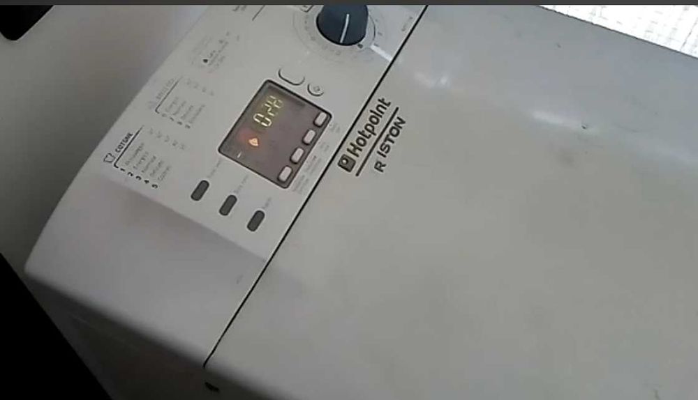 Пералня hotpoint ariston
