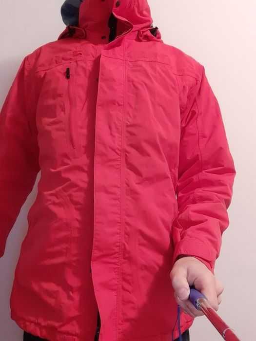 Geacă de mers la munte/schiat marca Everest