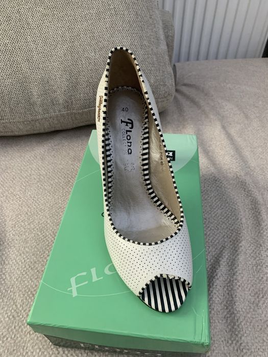 Продам туфли новые