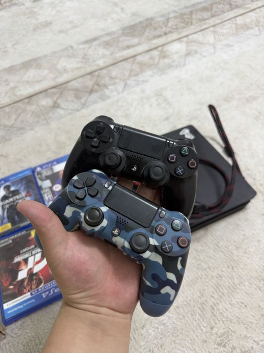 Playstation 4 slim