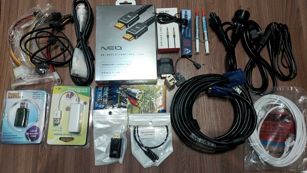 Кабели питания,переходники разные,Lan,Aux.термопаста и другое