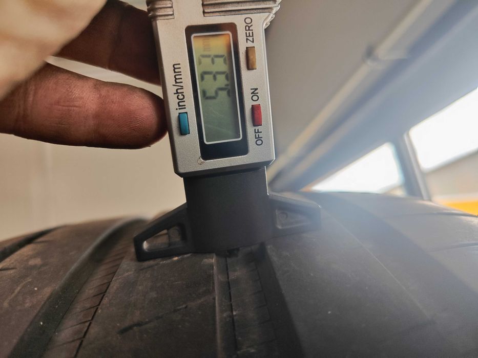 2бр. летни гуми 275/35/19 Goodyear