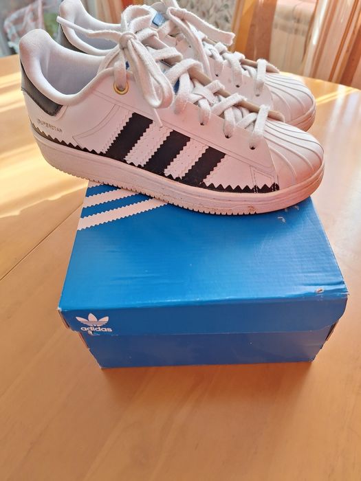 Маратонки Adidas super stra-37 1/2