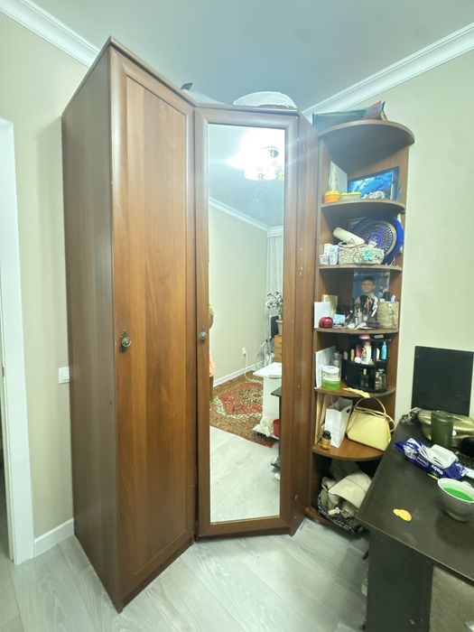 Продается шкаф угловой