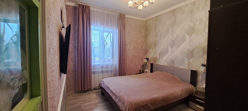 Продам пол дома в тихом районе