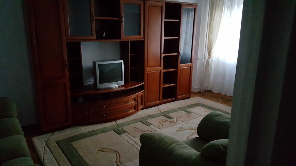 Proprietar închiriez apartament 2 camere central