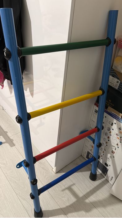 Продам шведскую детскую лестницу