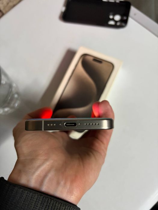 Iphone 15 pro natural titanium