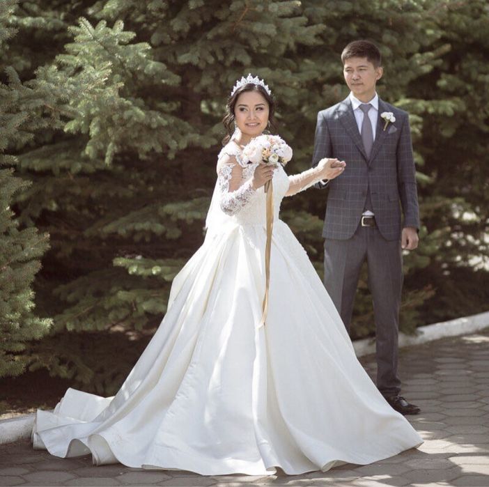 Свадебное платье