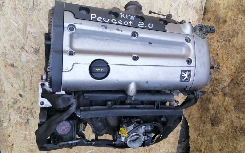 Двигатель Peugeot 2.0 (Пежо) 407, 307 в  навесе в наличии из Европы.