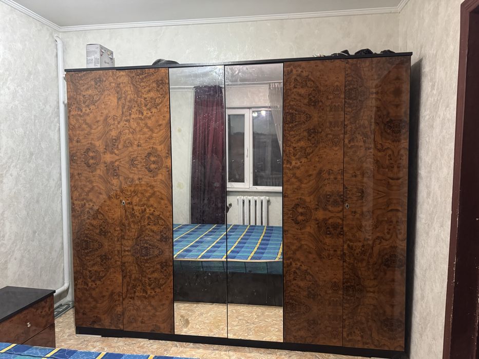 Спальня б/у в хорошем состоянии