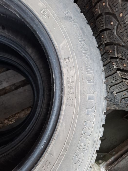 Продам б/у зимние резины