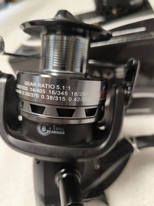 SET 2 Mulinete Wind Blade TB12-60FR, Baitrunner, Tambur metalic 8+1 Ru